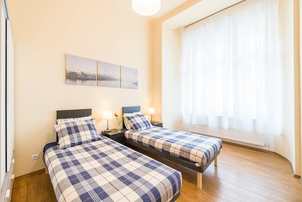 Api Flat Apartment บูดาเปสต์ ภายนอก รูปภาพ